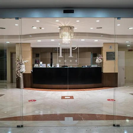 Premiere Hotel