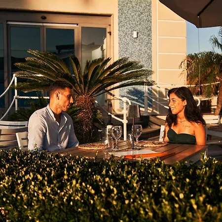 Premiere 4* Varcaturo