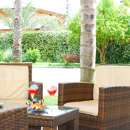 Hotel Premiere Pool &