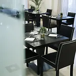 普勒米尔酒店