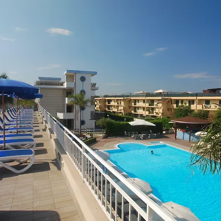 Premiere 4* Varcaturo