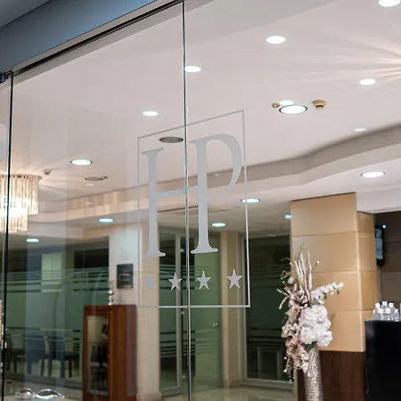 Szálloda Premiere Varcaturo