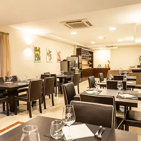 Premiere 4* Varcaturo