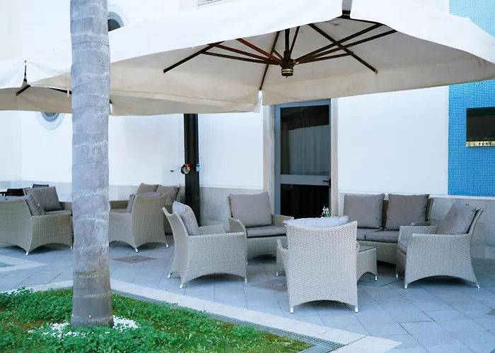 Hotel Premiere Varcaturo