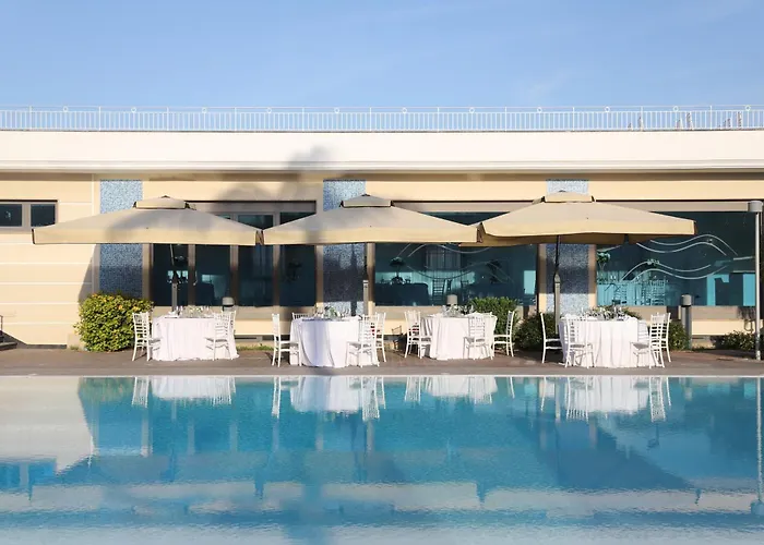 Hotel Premiere Varcaturo